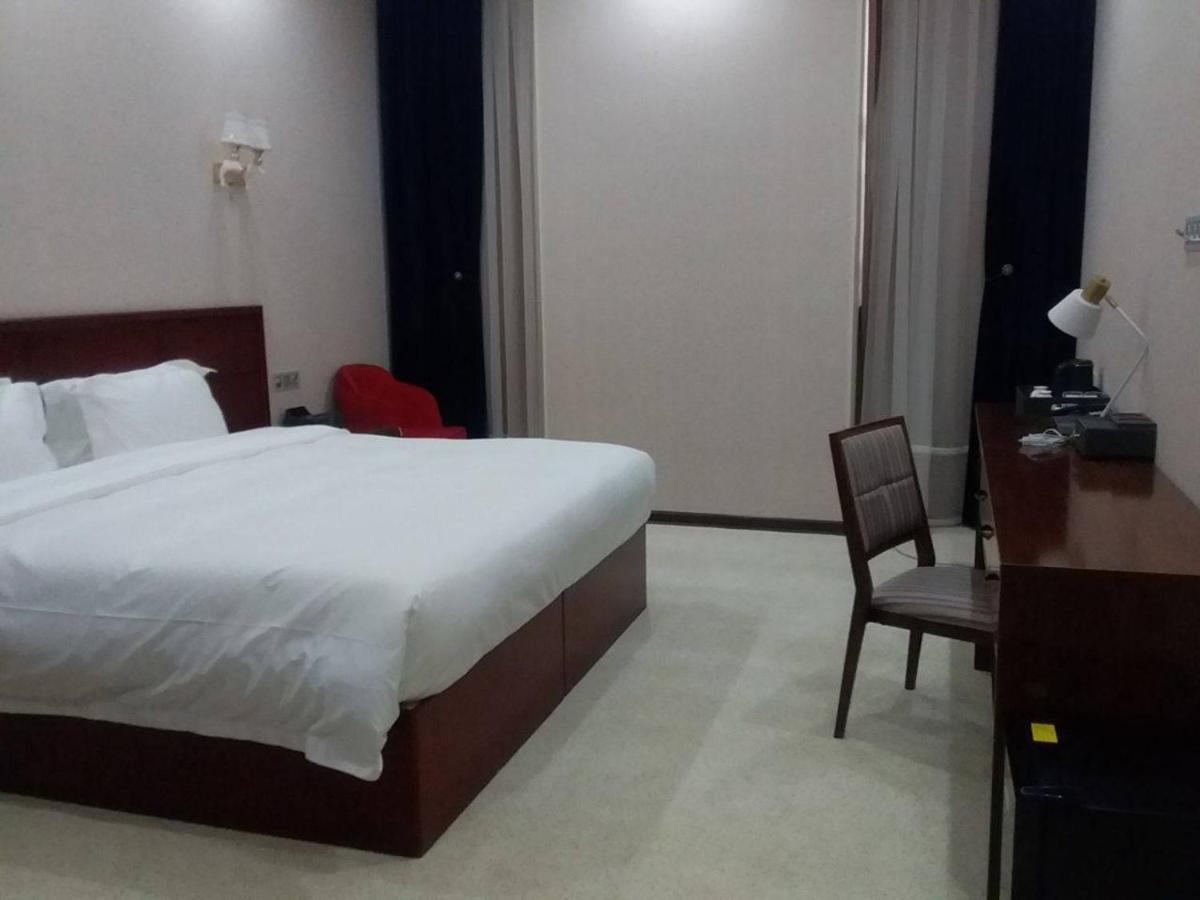 Aura Hotel 塔什干 外观 照片