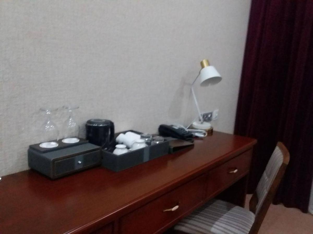 Aura Hotel 塔什干 外观 照片